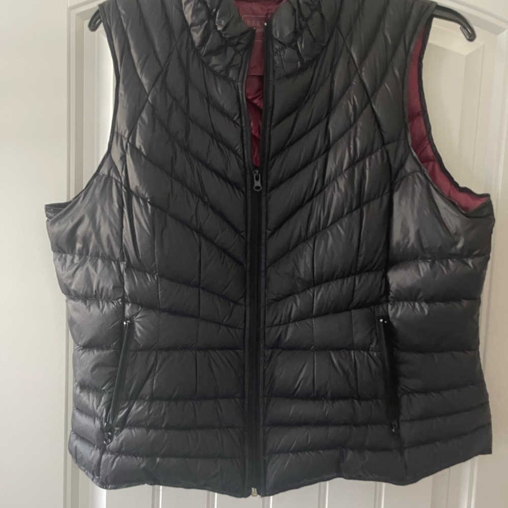 Bernardo Black Quilted Vest with Red Lining